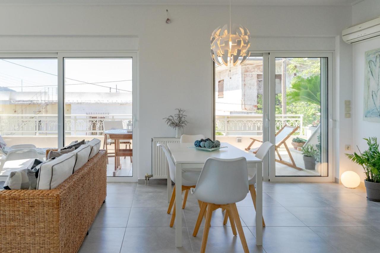 Yoga Euphoria Seaside Apartment Artemida  Exterior foto