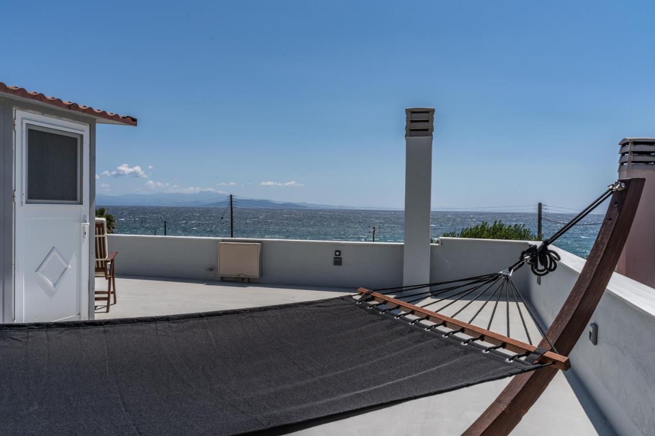 Yoga Euphoria Seaside Apartment Artemida  Exterior foto