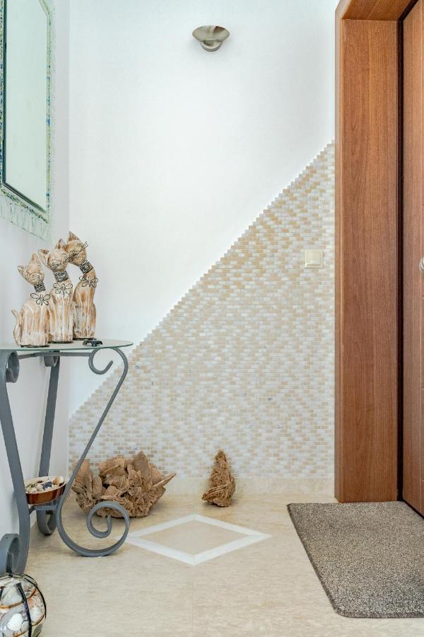 Yoga Euphoria Seaside Apartment Artemida  Exterior foto